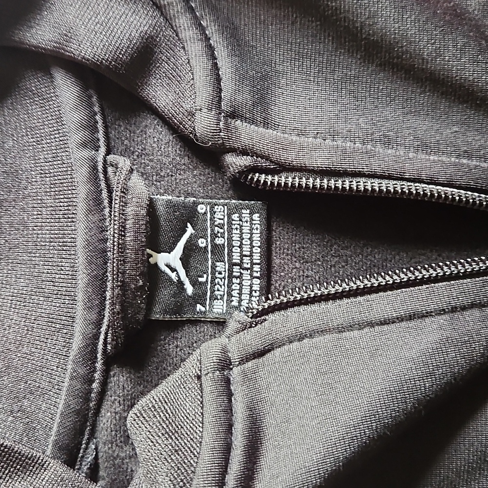 Black and Red Jumpman Tracksuit - Picture 2 of 4